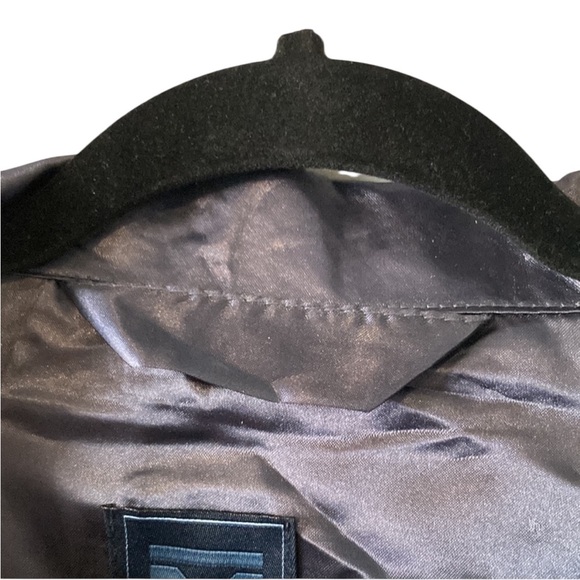 Majestic Intl Navy Sateen PJ Set EUC - Picture 8 of 12